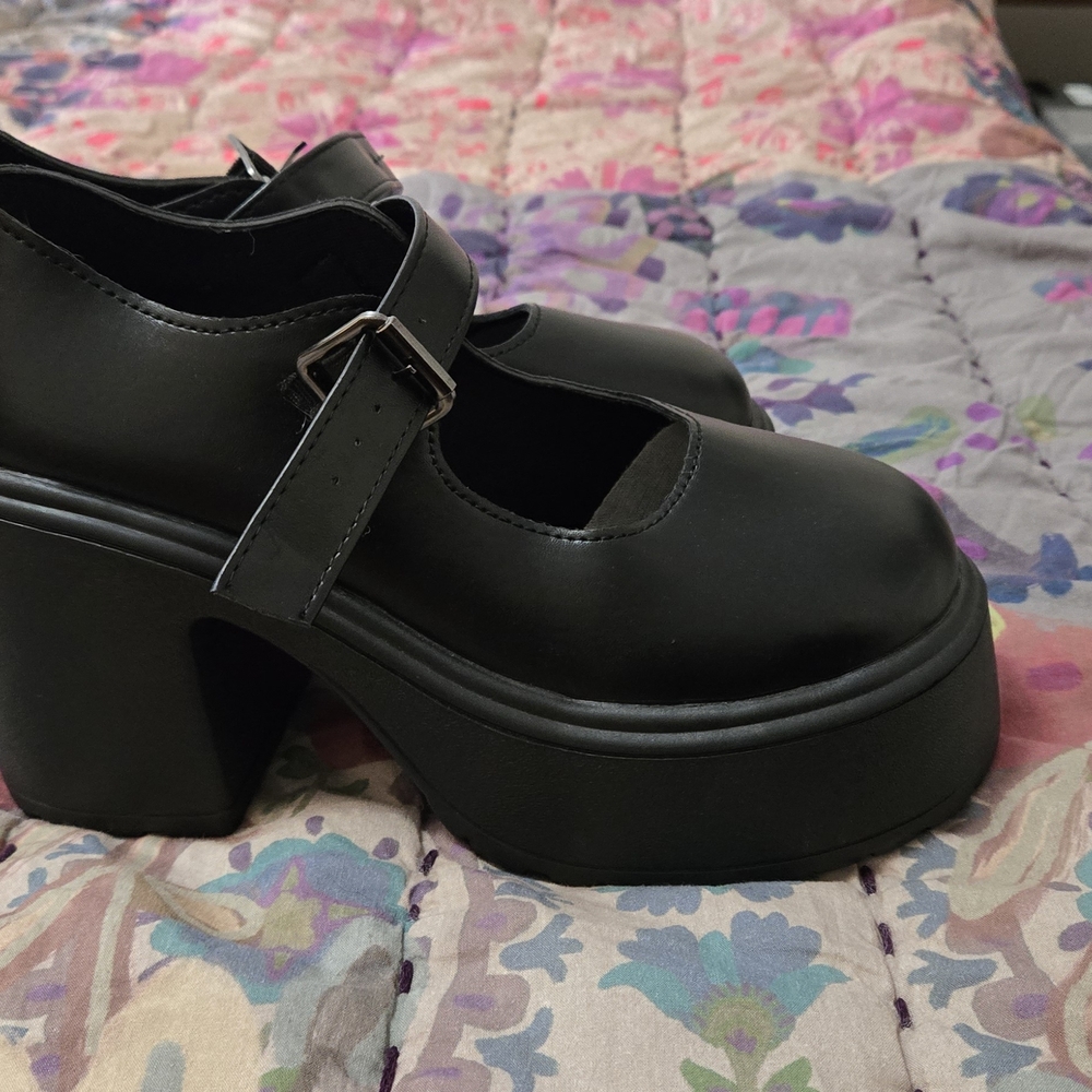 Black Platform Mary Jane Shoes with Chunky Sole